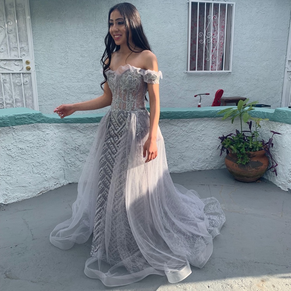 beautiful off the shoulder dress ✨